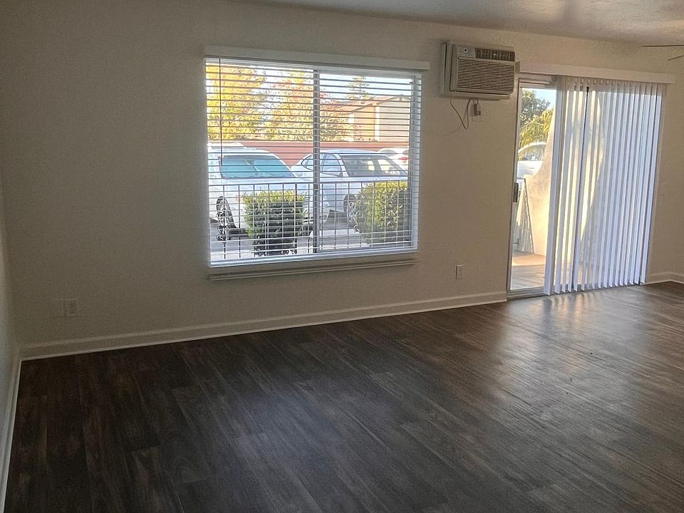 1st image of 1286 N Mollison Ave APT 4