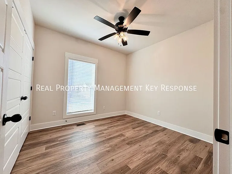 1170 Angus Way — Photo 16