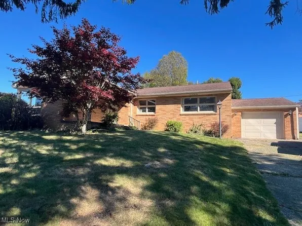 284 Bryden Rd, Steubenville, OH 43953