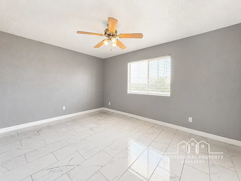 3557 W 27th Pl — Photo 10