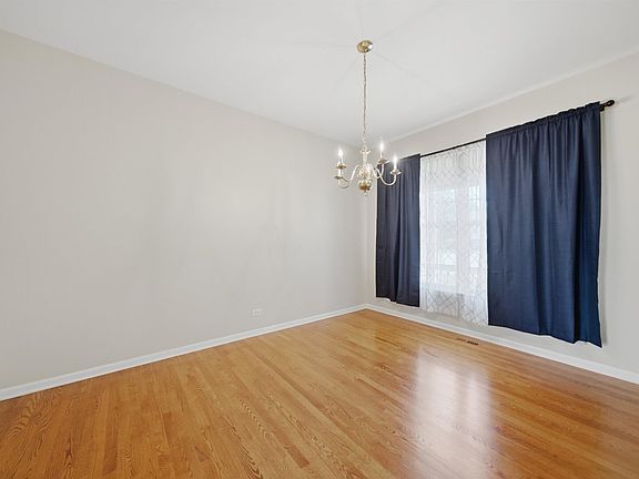 2nd image of 9165 Buckingham Ct