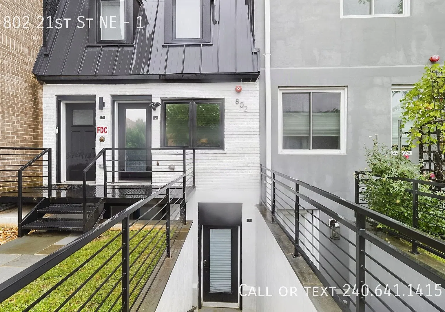 802 21st St NE — Photo 2