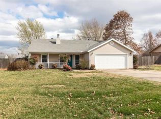 2003 McGuire St, Springdale, AR 72762