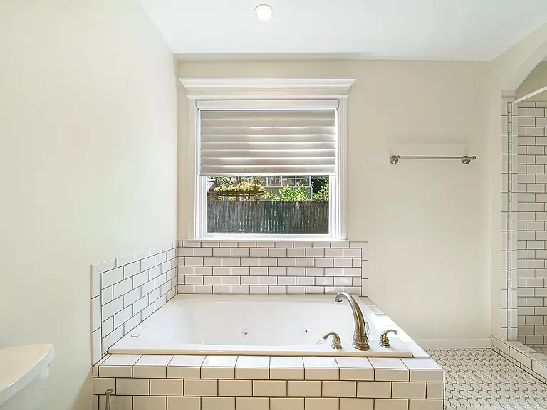 1253 Oak Grove Ave — Photo 26