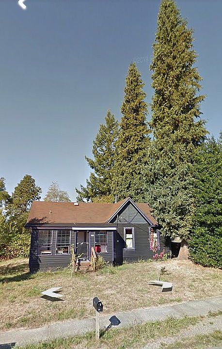 1st image of 905 Fir St SE