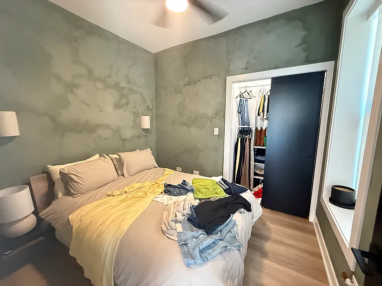 1701 W Division St #2E — Photo 8