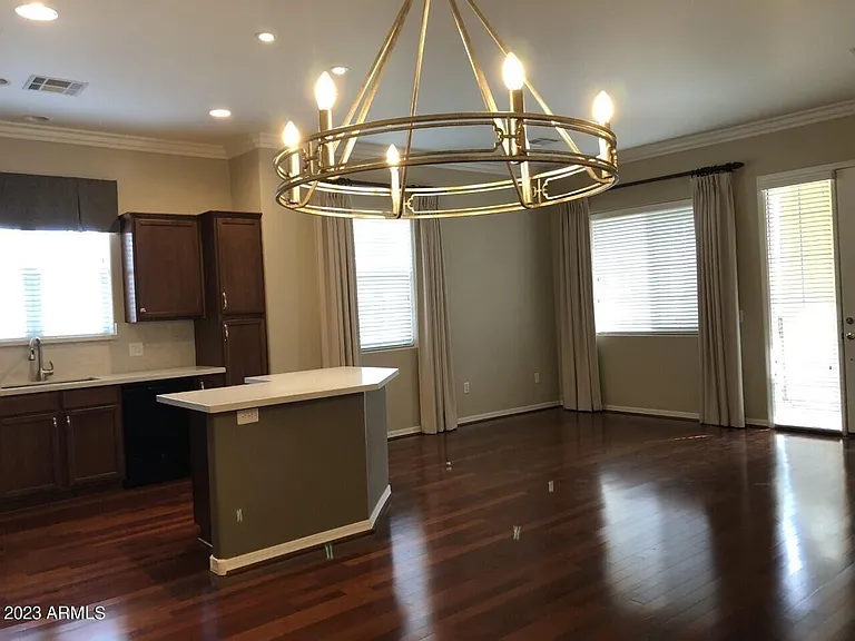 121 N California St #22 — Photo 7