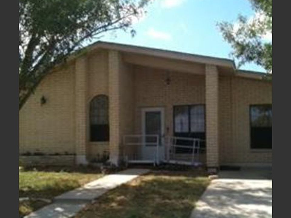 2nd image of 1511 Hemlock Dr