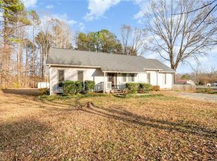 5607 Golden Needle Dr, Mc Leansville, NC 27301