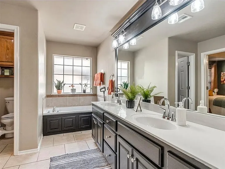 856 Shady Creek Ln — Photo 11