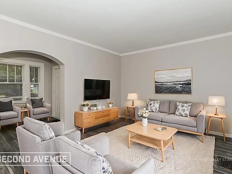 3302 Broadwell Ave — Photo 2