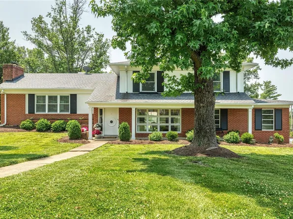 26 Chapel Hill Est, Saint Louis, MO 63131