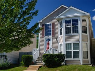 1586 Linden Park Ln, Aurora, IL 60504