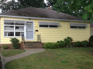 6277 Stratford Dr, Parma Heights, OH 44130