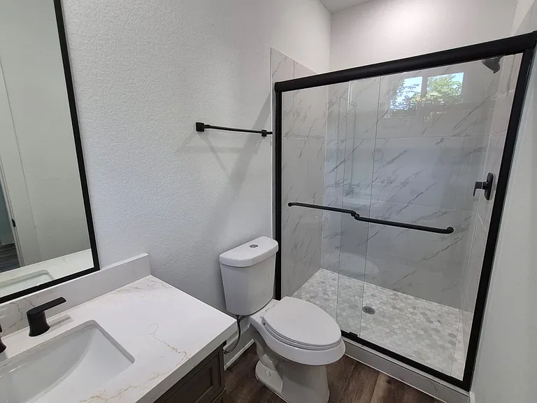 3003 Delano St — Photo 14