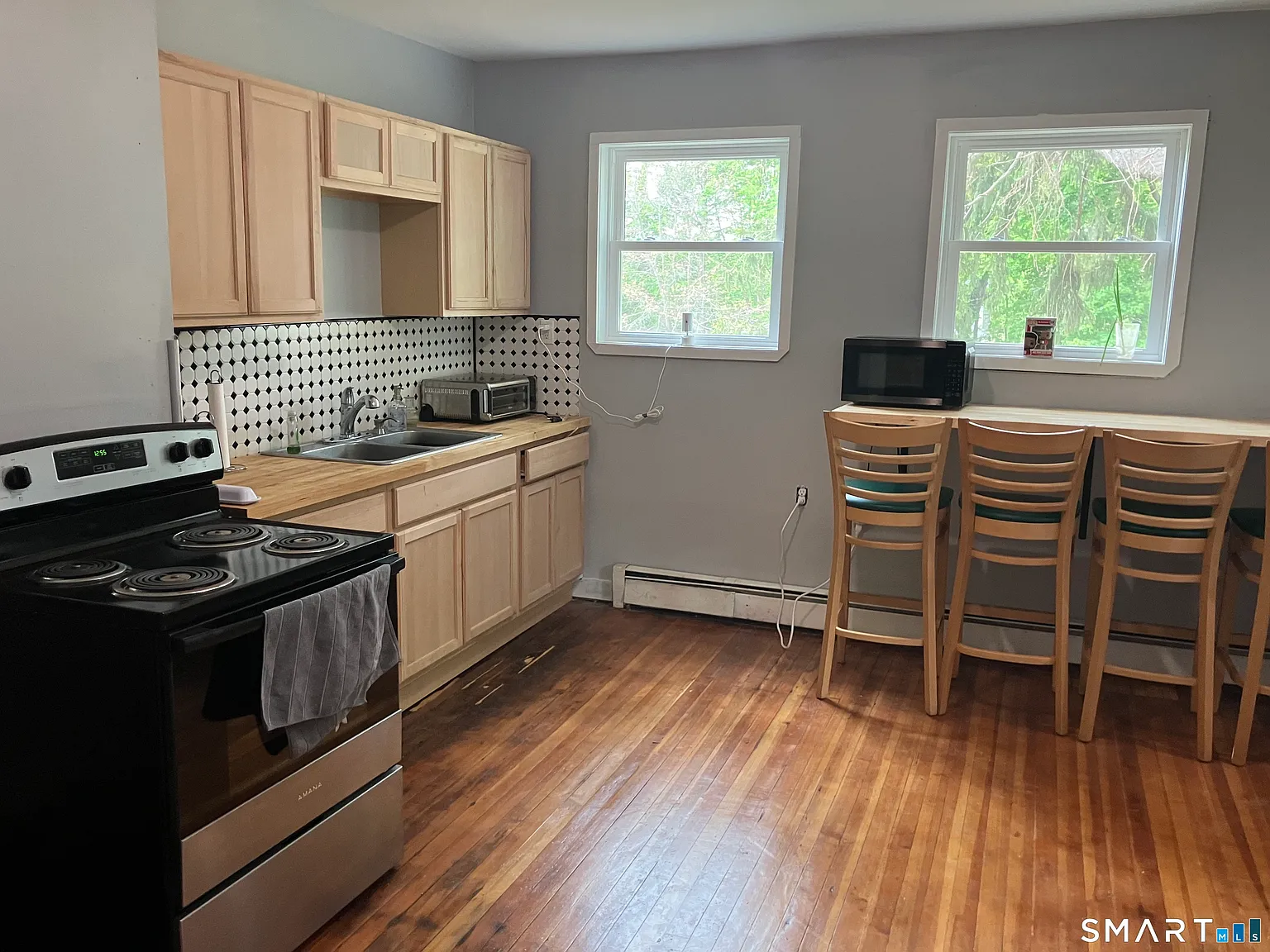 4 bed, 1.0 bath, 1500 sqft, $2,500 — Photo 4