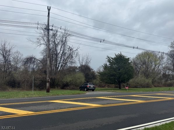 102-104 Cokesbury Rd, Clinton Twp., NJ 08833
