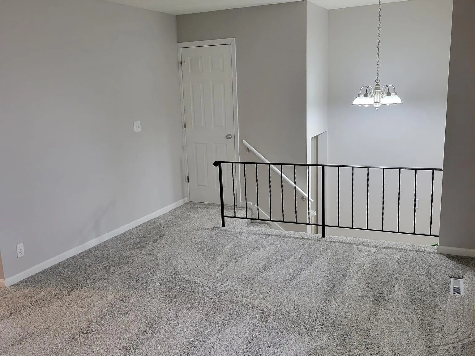 12446 Westwood Ln — Photo 2