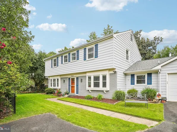 7243 Wickford Dr, Alexandria, VA 22315