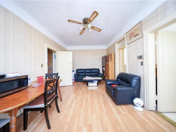 97 Avenue S image 4 of 32