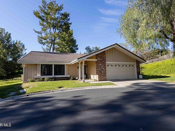 2nd image of 525 Dorado Ct