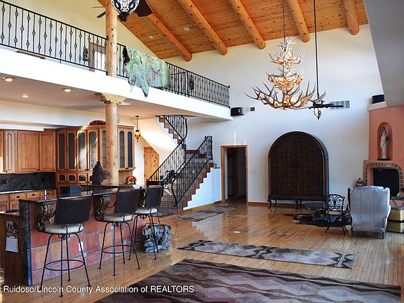 5th image of 122 Deer Valley Dr