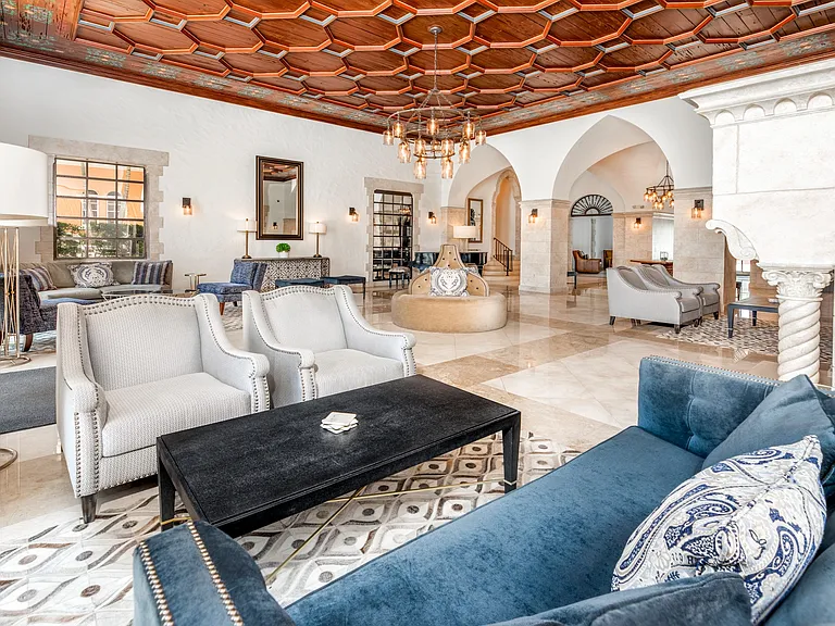 Grand Lobby Meeting Nook