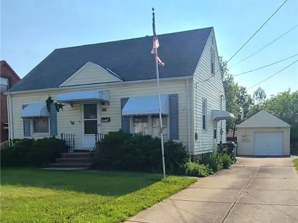 920 E 218th St, Euclid, OH 44119