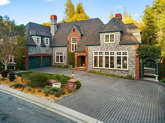 2nd image of 113 Lauren Cir