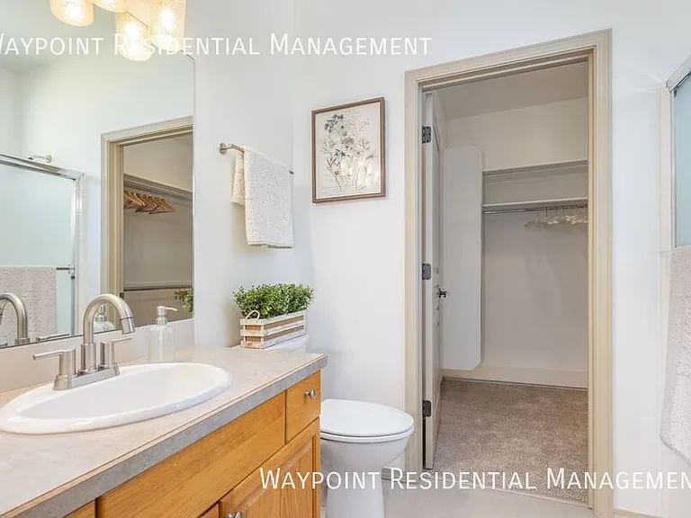 9640 W Sleepy Hollow Ln — Photo 30