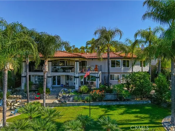 30405 Golden Gate Dr, Canyon Lake, CA 92587