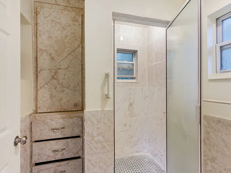 1227 Merritt St — Photo 10
