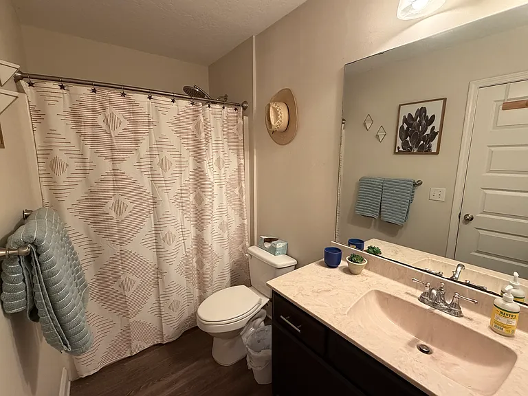 2046 Alhambra St — Photo 10