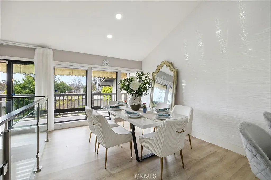 2 bed, 2.5 bath, 1531 sqft, $5,000 — Photo 4