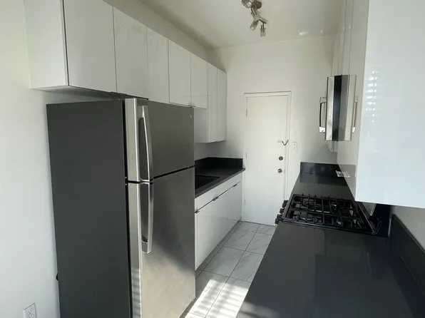 Chateau Lily - Chateau Lily LLC