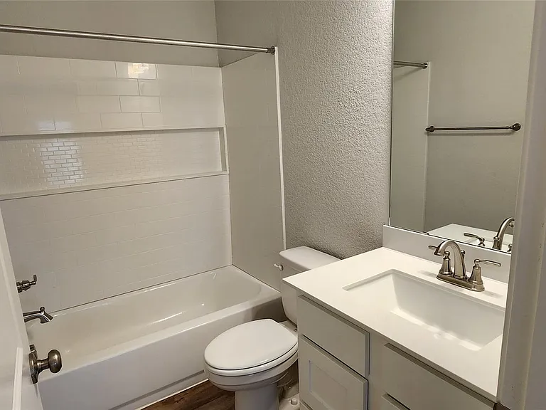 460 Los Olives Ln — Photo 13