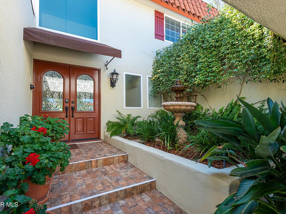1st image of 1448 Calle Colina