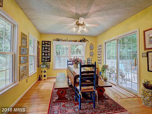 Plenty of table space!