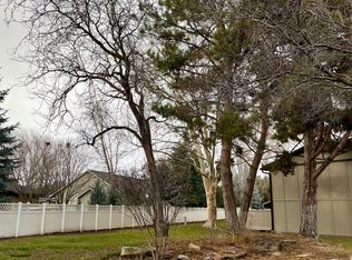 321 N Eagle Glen Ln, Eagle, ID 83616