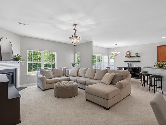 2nd image of 1251 Veranda Way