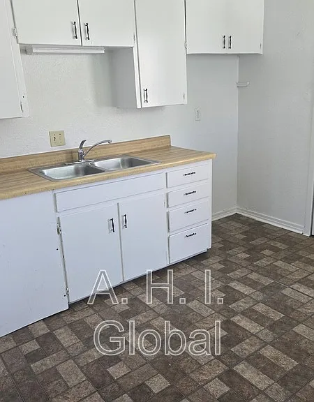 4624 S Hayden St — Photo 4