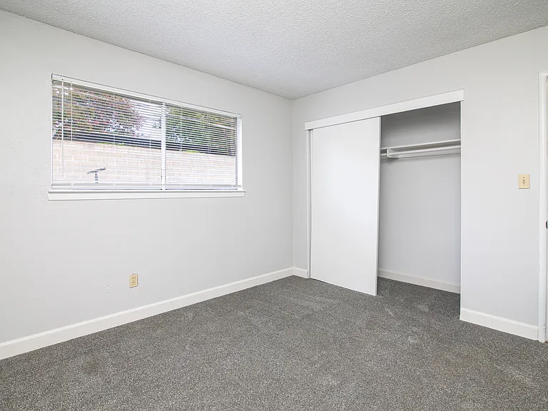 10242 S White Rock Rd-12_11132025
