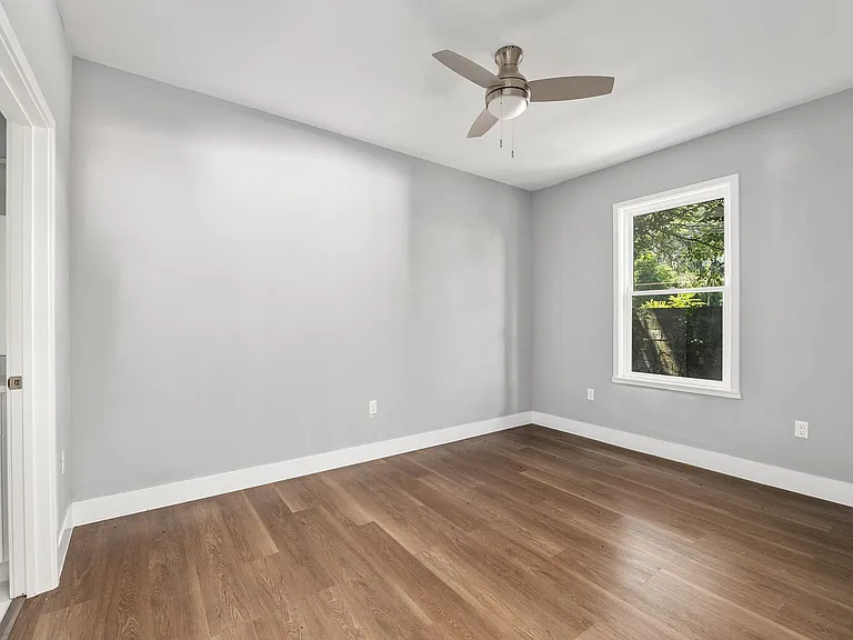 422 NW 3rd Ave — Photo 11