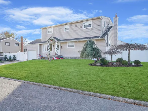 68 Orient Avenue, Brentwood, NY 11717