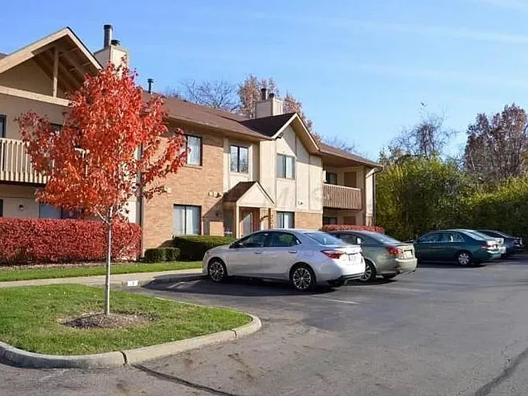 2245 Hedgerow Rd #D — Photo 14