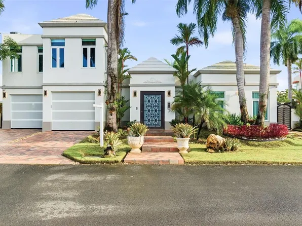4 Paseo Las Palmas, Dorado, PR 00646