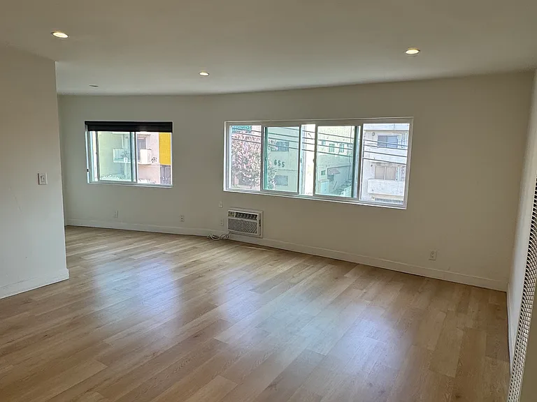 770 N Hill Pl #3 — Photo 4