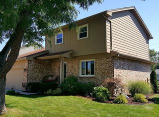 5856 Rounding River Ln, Toledo, OH 43611