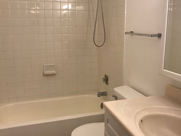 5th image of 44 W 59th St APT A