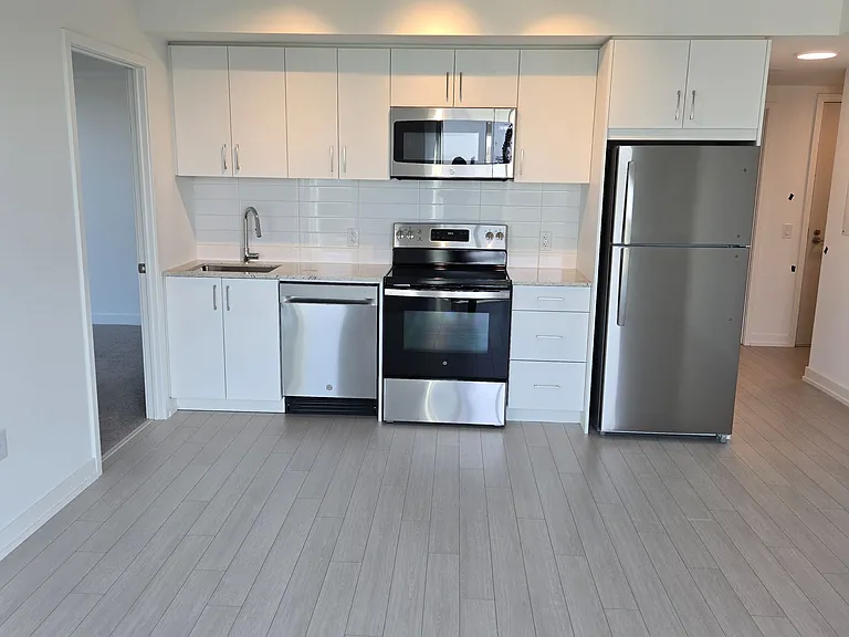 4010 Eglinton Ave W #1104 — Photo 2